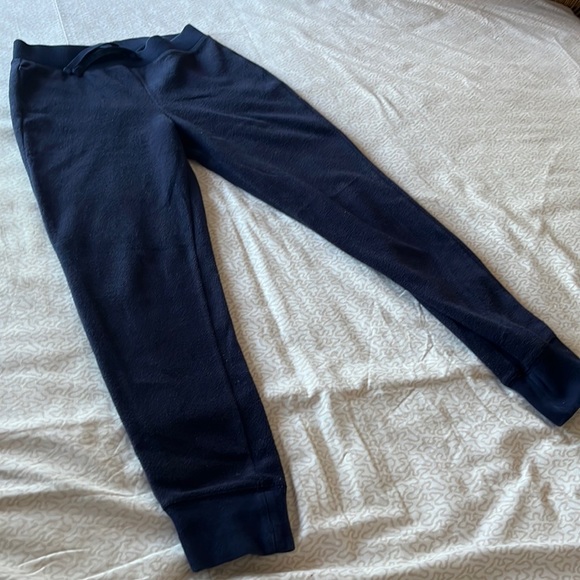 Gap girls navy fleece leggings in size xl 12 - Picture 3 of 8